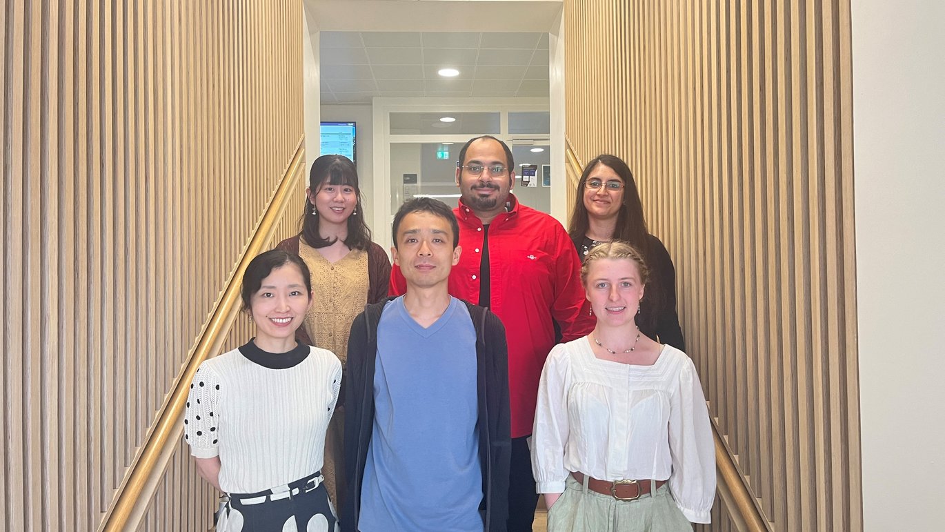 Taro Kitazawa with his group, from back left: Kaho Ito, Islam Faress, Valentina Khalil, Yumiko Kitazawa, Taro Kitazawa and Sofie Winther Andersen Photo: Nikoline Hjortlund, DANDRITE 