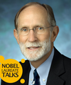 Nobelpristager Peter C. Agre lægger ud med et oplæg om sin vej mod nobelprisen og svarer derefter på spørgsmål fra deltagerne, når han skyder gang i Healths nye initiativ, Nobel Laureate Talks, den 21. april. Foto: Keith Weller, JHM.