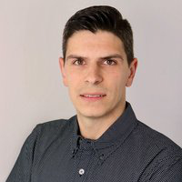 Lektor David Olagnier kan nu etablere sig som forskningsleder og intensivere sin forskning i onkolytisk virus. Foto: Lundbeckfonden.