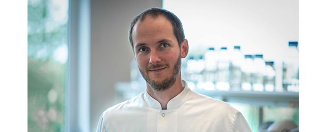 Lasse Sommer Kristensen som står bag studiet forudser, at resultaterne vil tage forskningsfeltet i en helt ny retning med et øget fokus på at forstå, hvordan molekylerne virker gennem kræftcellernes mikromiljø. Foto: Lundbeckfonden. Lasse Sommer Kristensen som står bag studiet forudser, at resultaterne vil tage forskningsfeltet i en helt ny retning med et øget fokus på at forstå, hvordan molekylerne virker gennem kræftcellernes mikromiljø. Foto: Lundbeckfonden.